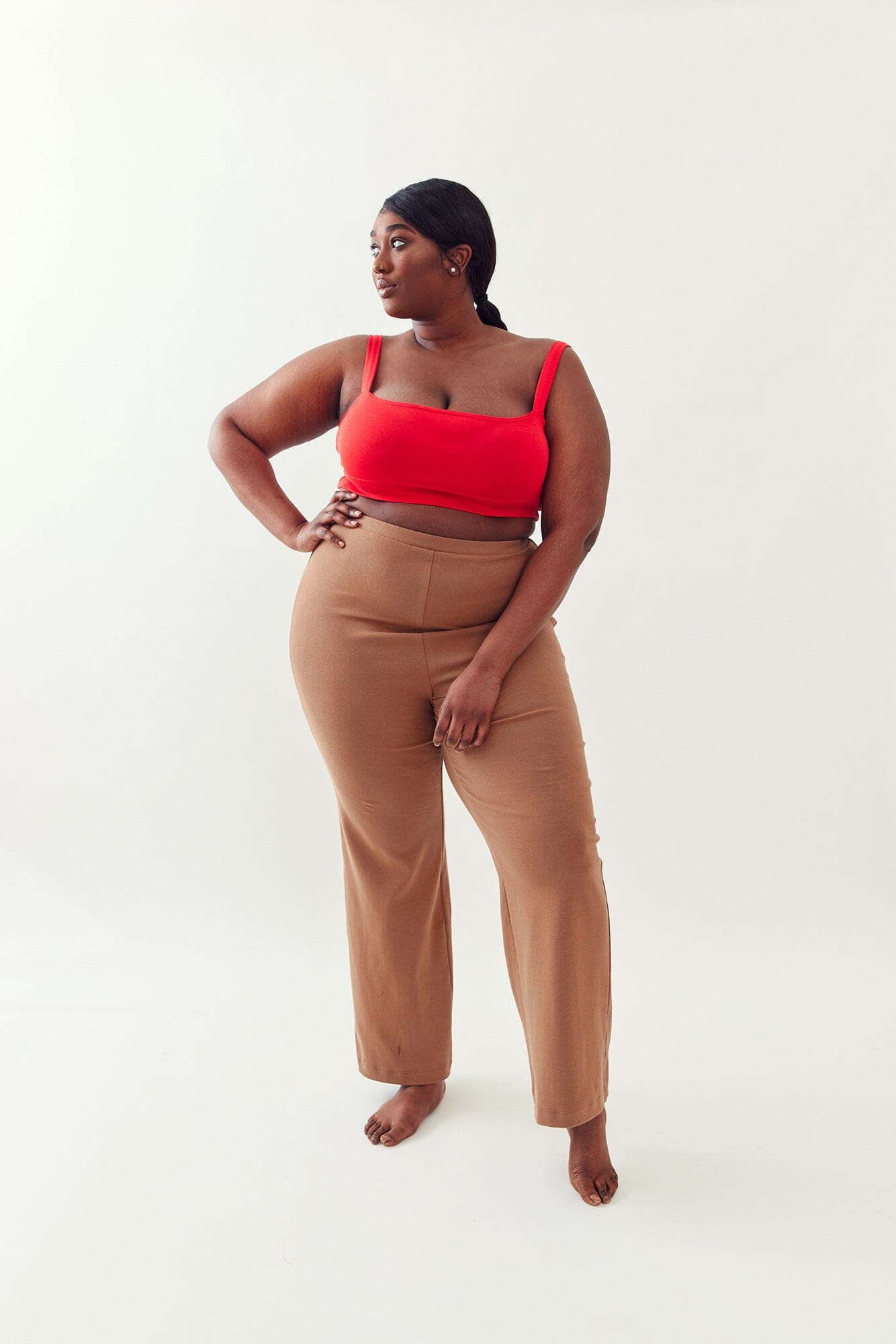 M Street model wearing the mocha Zahra Over Belly Maternity Pant